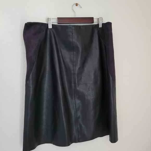 Premise Studio faux leather and suede skirt - Picture 4 of 7